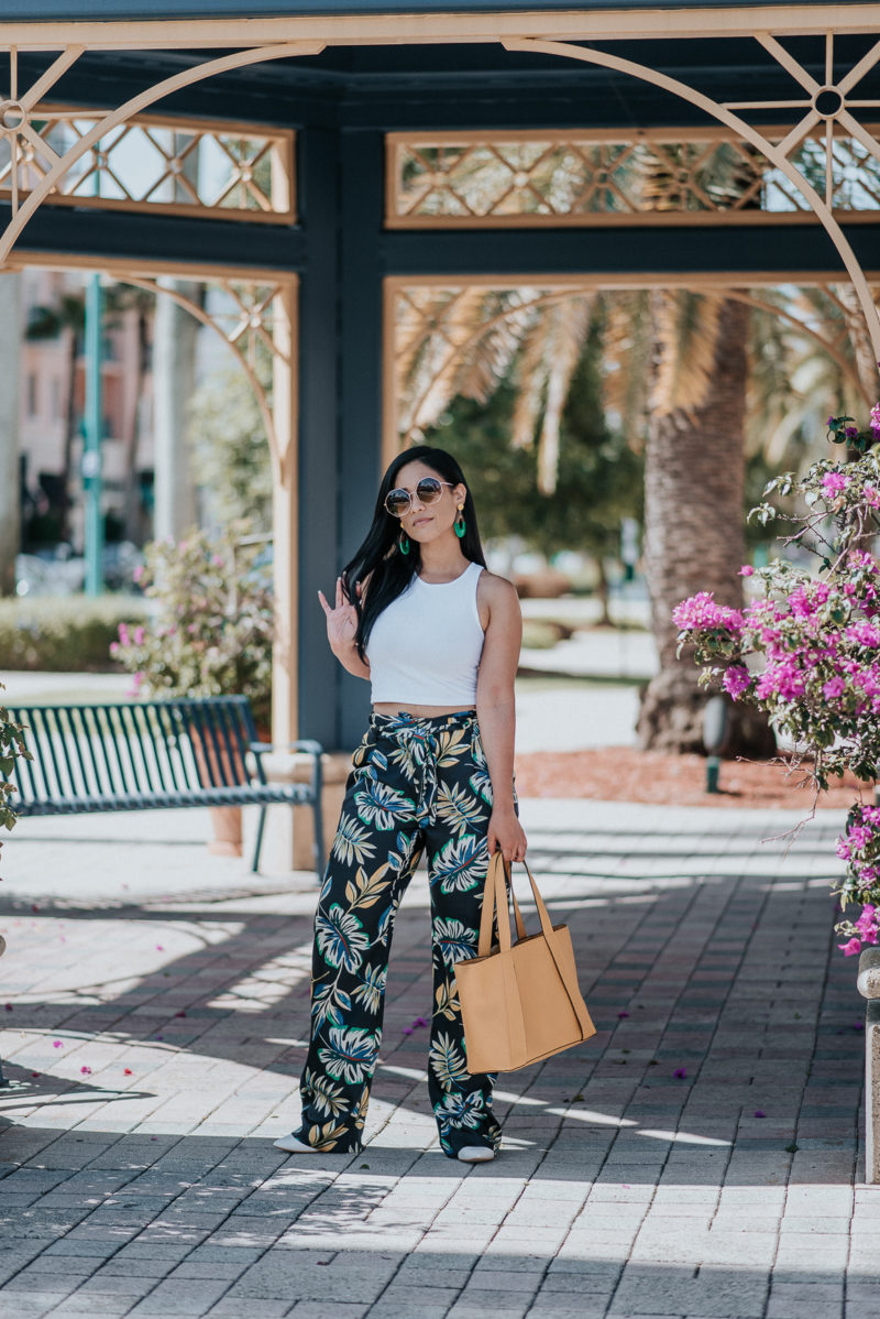 Comfy Weekend Outfit - Michelle Beltre